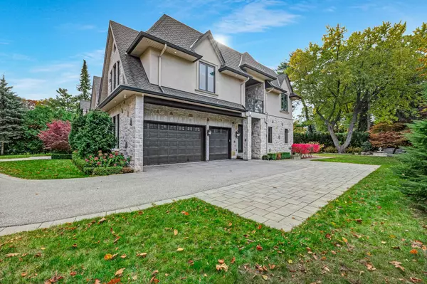 Mississauga, ON L5H 2X7,1370 Oak LN