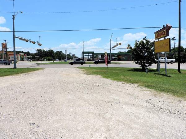 Gun Barrel City, TX 75156,2324 W Main Street