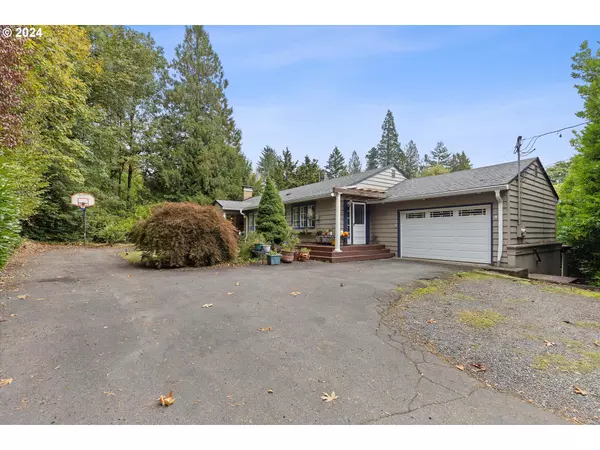 7450 SW CANYON RD, Portland, OR 97225