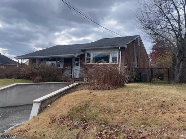 Totowa Boro, NJ 07512,17 Glen Terrace