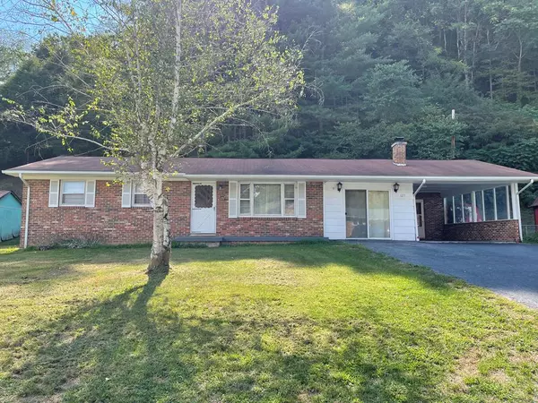 127 Country Oaks Drive, Honaker, VA 24260