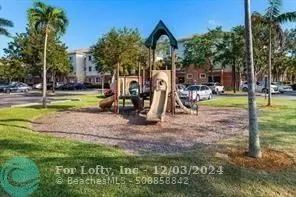 West Palm Beach, FL 33411,9905 Baywinds Dr  #2306