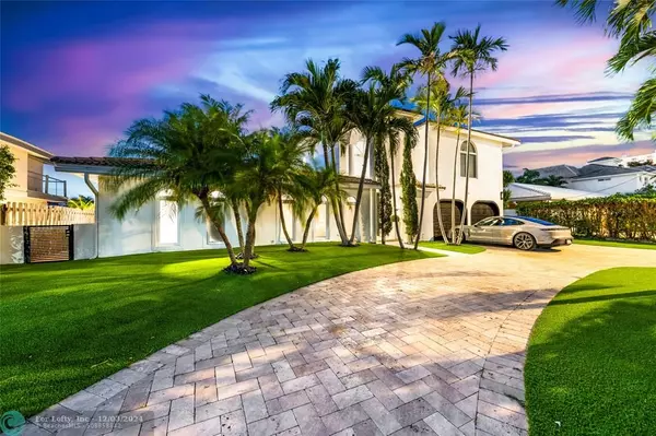 11 Castle Harbor Is, Fort Lauderdale, FL 33308