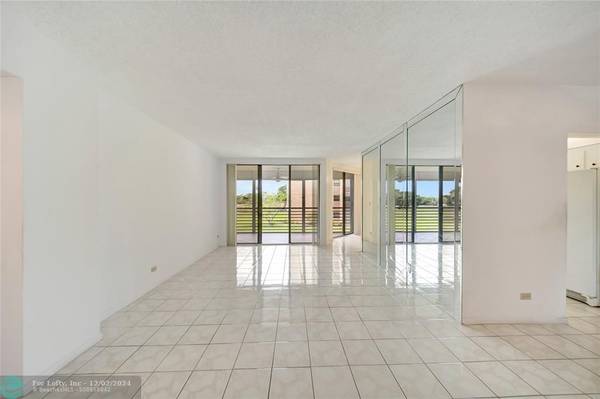 7200 Radice Ct  #208, Lauderhill, FL 33319