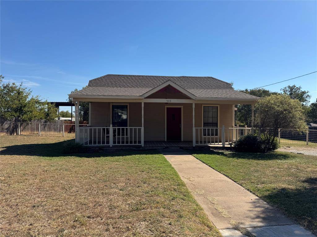 Granbury, TX 76048,508 E Barton Street