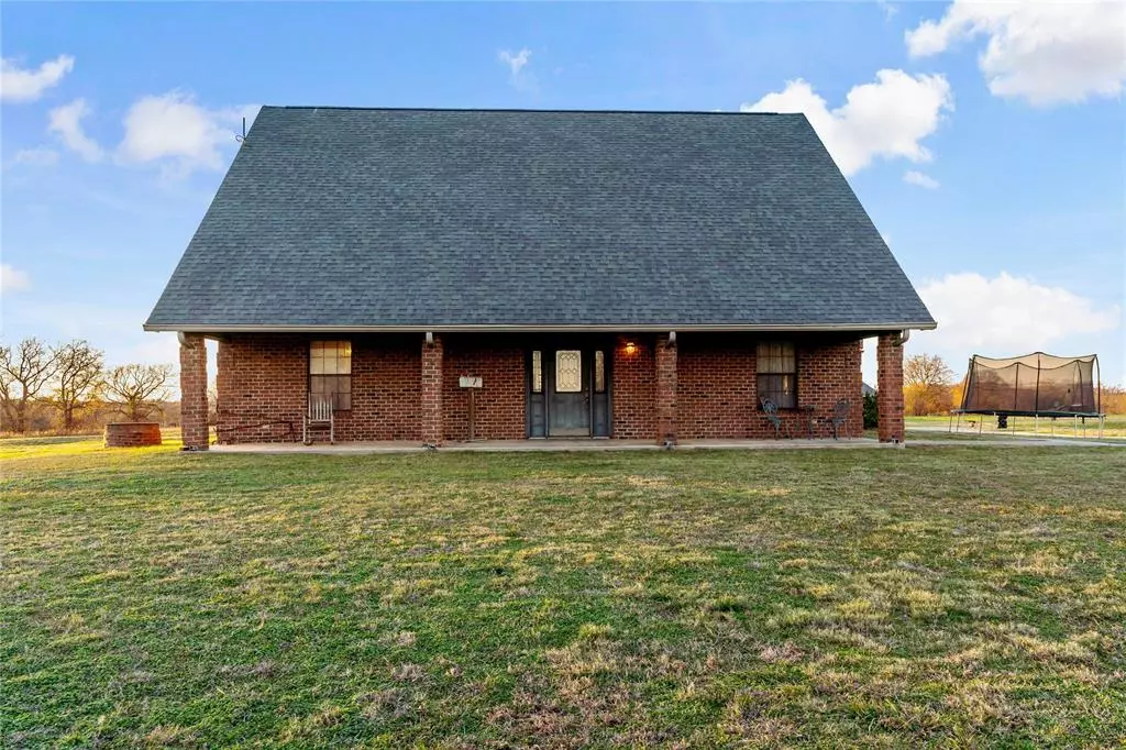 Roxton, TX 75477,2301 CR 24900