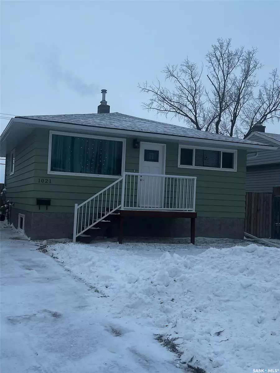 Moose Jaw, SK S6H 5S6,1021 Warner STREET