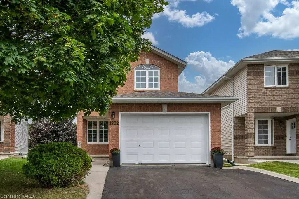 Kingston, ON K7P 3G4,1902 BERRYWOOD CRES