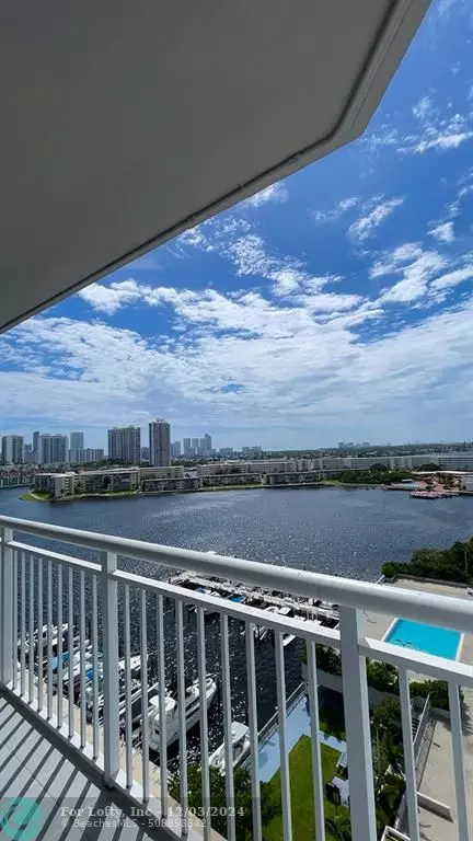 North Miami Beach, FL 33160,18071 Biscayne Blvd  #1201