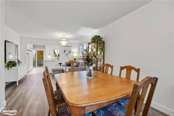 Barrie, ON L4N 9Z8,47 BUTTERNUT DR