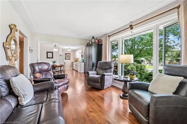 Kingston, ON K7M 3W9,454 ABDO RD