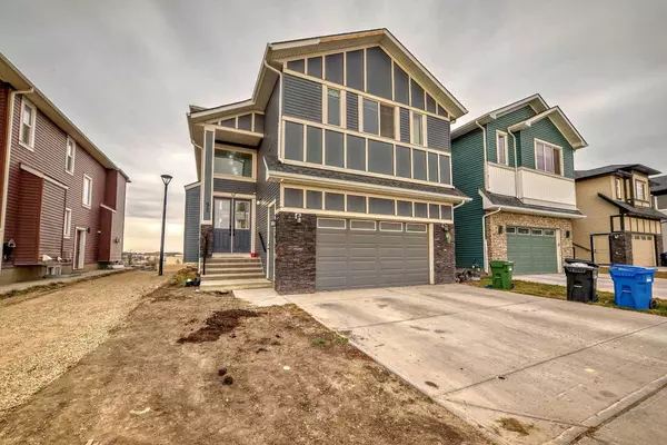 92 Saddlecrest Link NE, Calgary, AB T3J0Z3