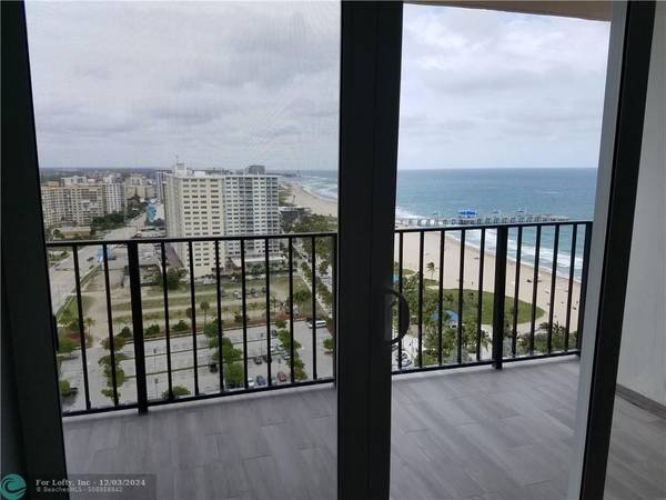 Pompano Beach, FL 33062,101 Briny  #2207