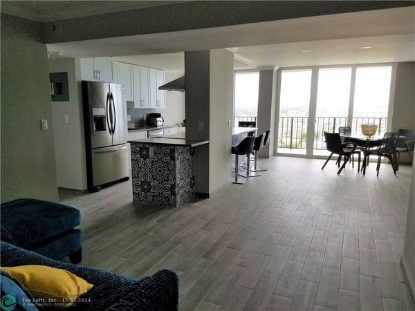 Pompano Beach, FL 33062,101 Briny  #2207