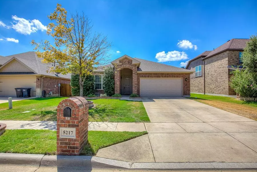 5217 Molasses Drive, Fort Worth, TX 76179