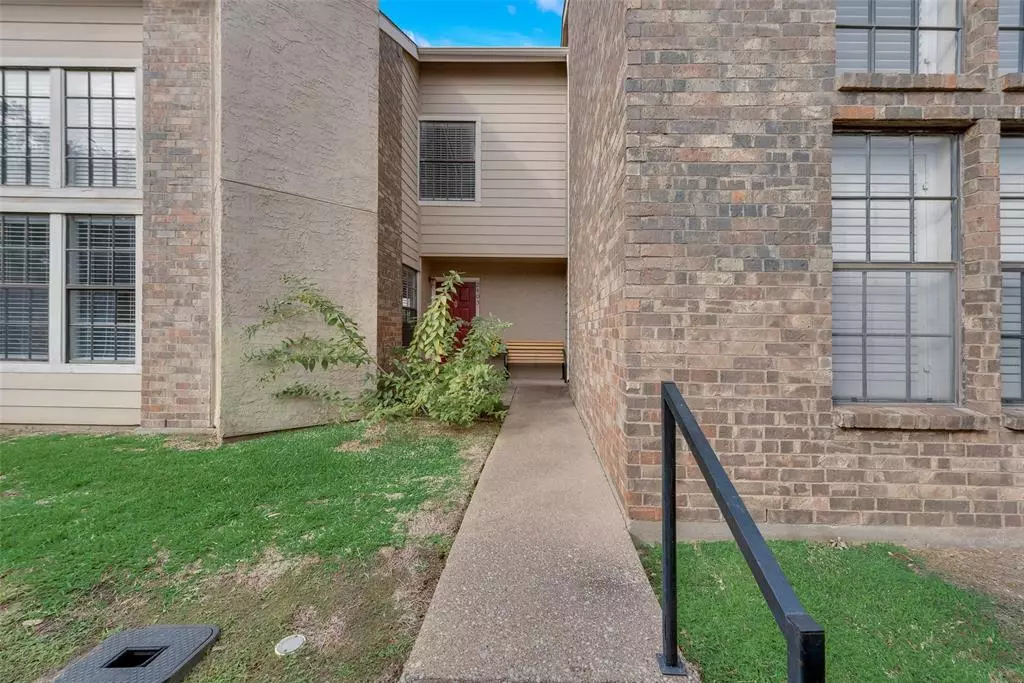 Dallas, TX 75287,4748 Old Bent Tree Lane #2403