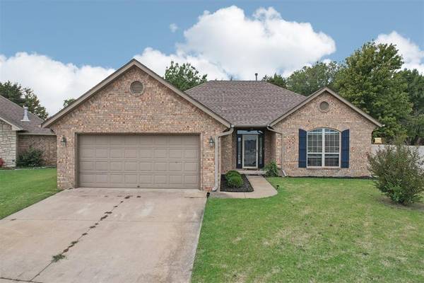 2500 Bradford Court, Shawnee, OK 74804