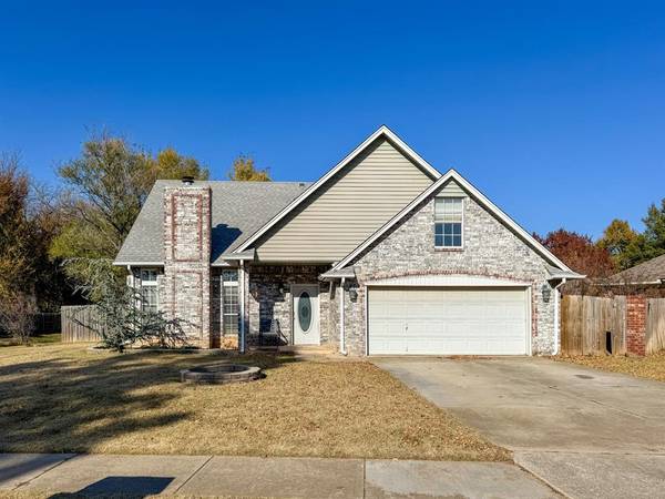 3137 Walnut Drive, Norman, OK 73072