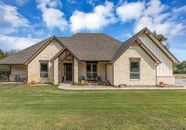 5712 Tucker Drive, Weatherford, TX 76085