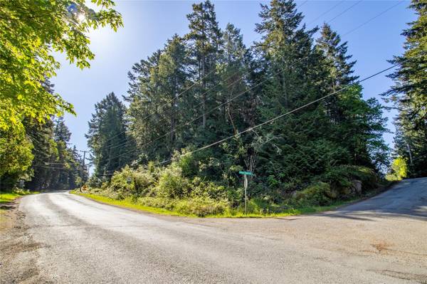 112 East Point Rd, Saturna Island, BC V0N 2Y0