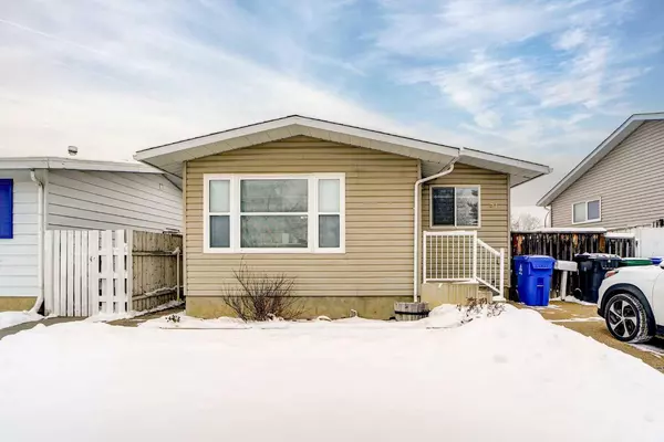 51 Trent RD West, Lethbridge, AB T1K4N1