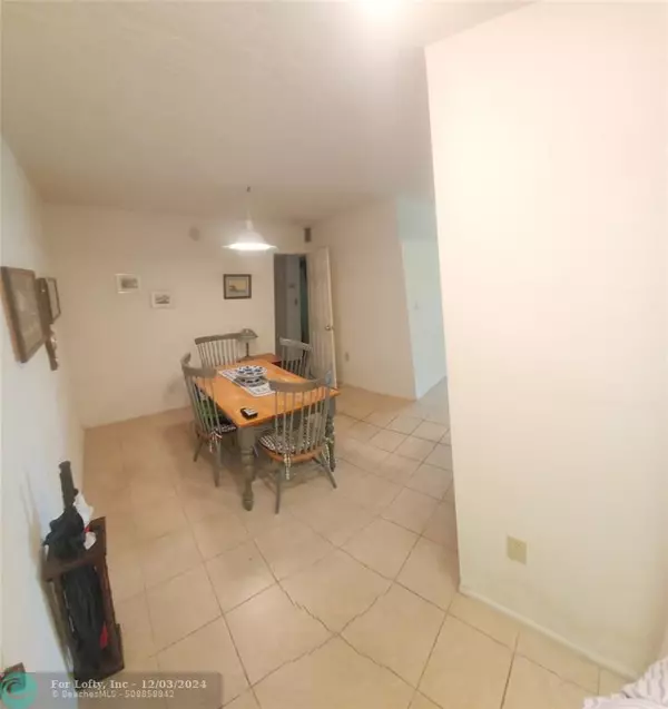 Plantation, FL 33313,7000 NW 17  #310