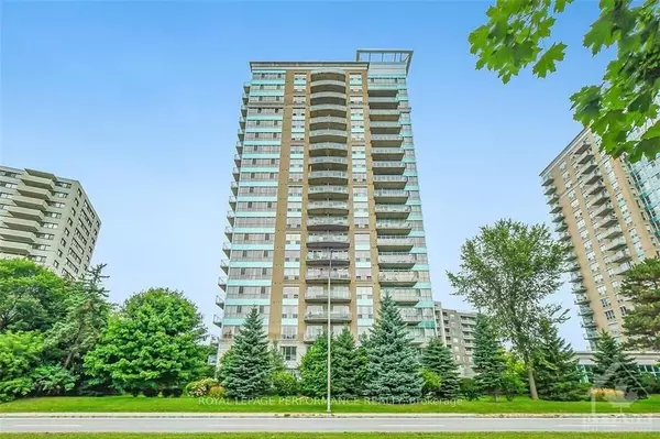 Vanier And Kingsview Park, ON K1L 0A8,70 Landry ST #1007