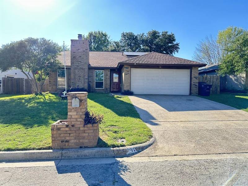 116 Grand Meadow Drive, Fort Worth, TX 76108