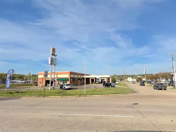 1112 E Bert Kouns Industrial Loop, Shreveport, LA 71105