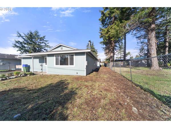 Bandon, OR 97411,1135 1ST ST NE