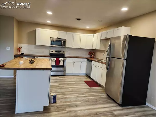 Colorado Springs, CO 80919,6530 Delmonico DR #307