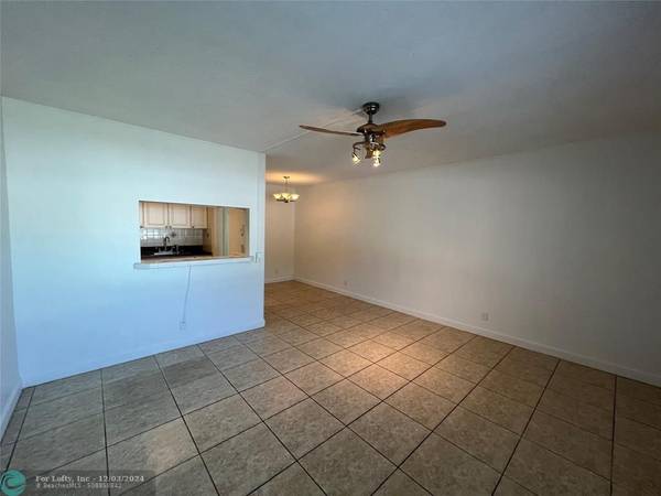 Hollywood, FL 33020,2838 Madison St  #4