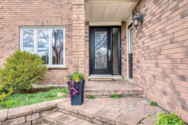 Oakville, ON L6J 6Z8,2759 Guilford CRES