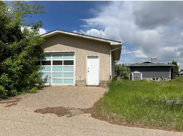 Lacombe, AB T4L0C1,7006 Deer ST