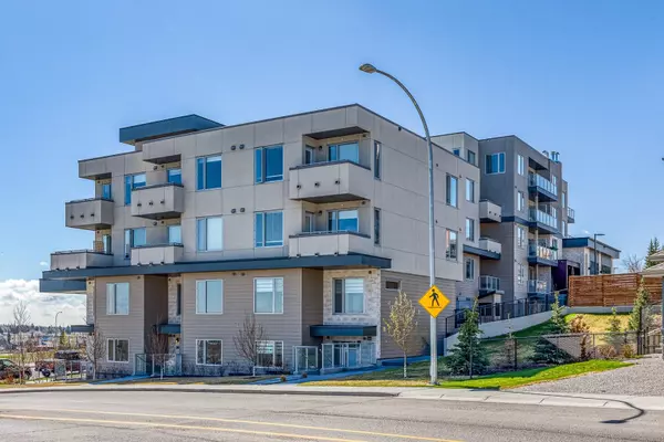 30 Shawnee Common SW #12, Calgary, AB T2Y 0R1