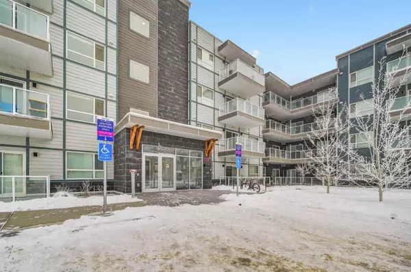 80 Carrington PLZ Northwest #416, Calgary, AB T3P1X6