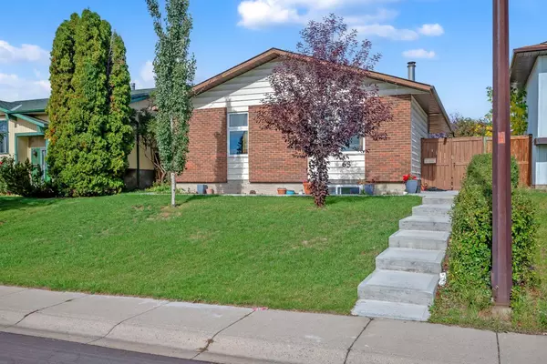 Calgary, AB T1Y 4J1,63 Whitnel Close NE