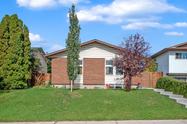 Calgary, AB T1Y 4J1,63 Whitnel Close Northeast