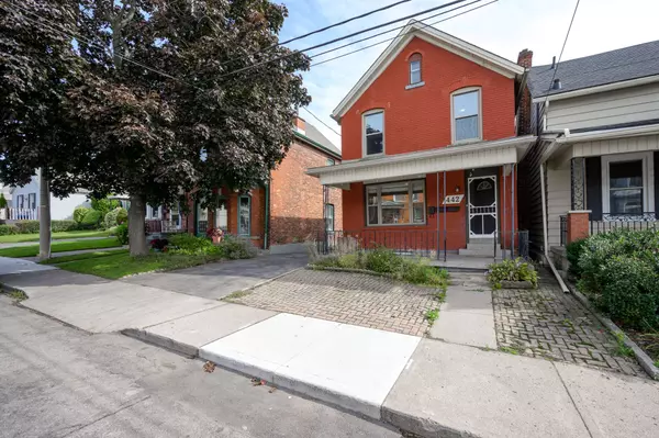 Hamilton, ON L8L 4W9,442 Mary ST #Main