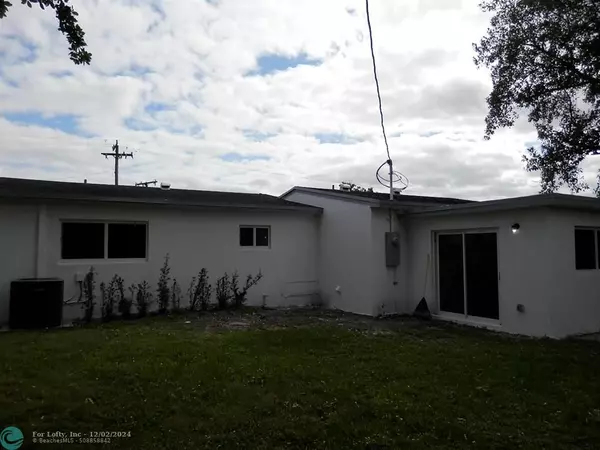 Miami Gardens, FL 33169,801 NW 183rd Dr