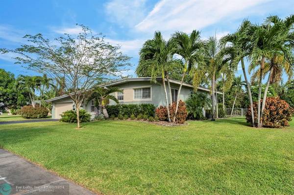 Plantation, FL 33317,5751 Pine Ter