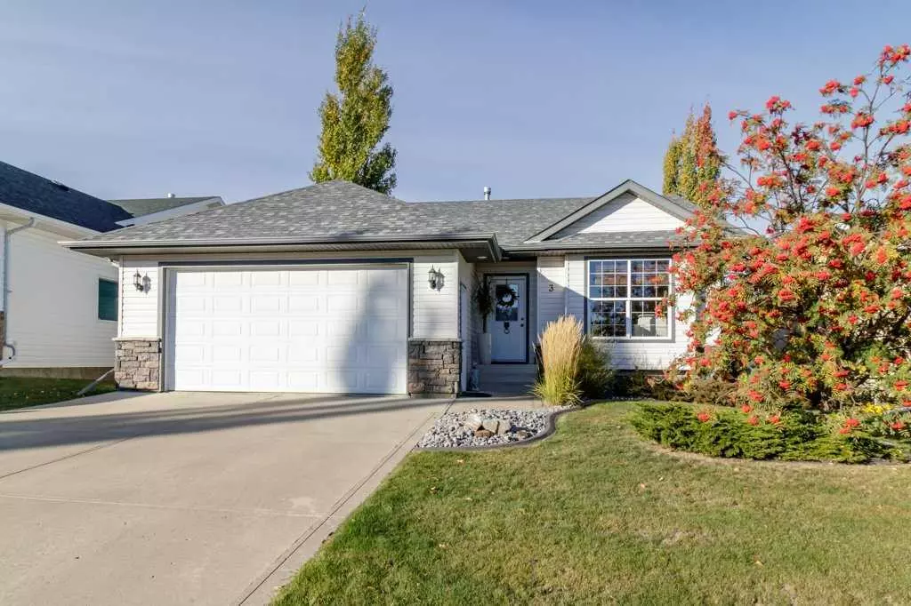 Sylvan Lake, AB T4S 2H9,3 Fir Close