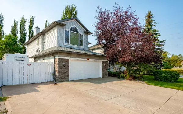 Chestermere, AB T1X 1M5,199 West Lakeview CIR