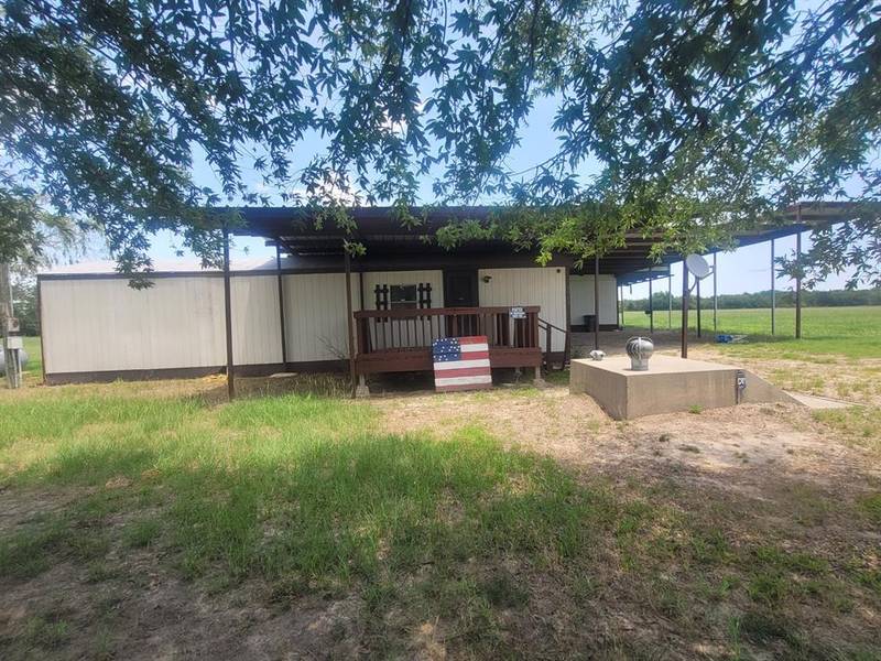 1311 E Main Street, Campbell, TX 75422