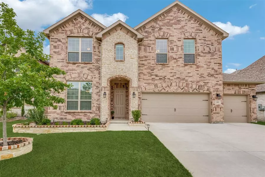 1401 Starlight Avenue, Aubrey, TX 76227