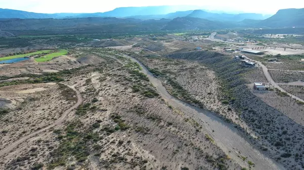 Lot 7 Comanche Mesa, Lajitas, TX 79852