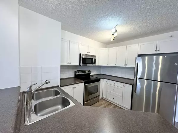 Calgary, AB T3K 0M1,60 Panatella ST NW #4406