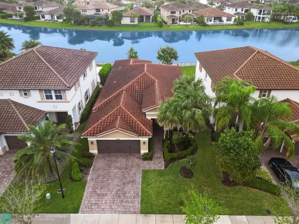 Parkland, FL 33076,10331 LAKE VISTA COURT