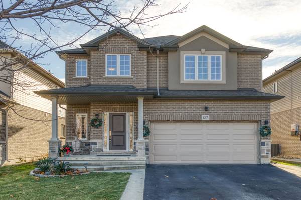 127 Lampman DR, Grimsby, ON L3M 0E6