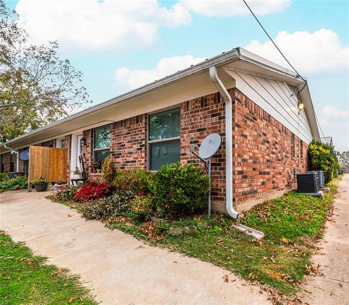 2183 E Cherry Street, Paris, TX 75460